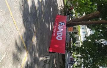Hộp đèn hút nổi mica 2 mặt sáng đèn led giá rẻ Nha Trang